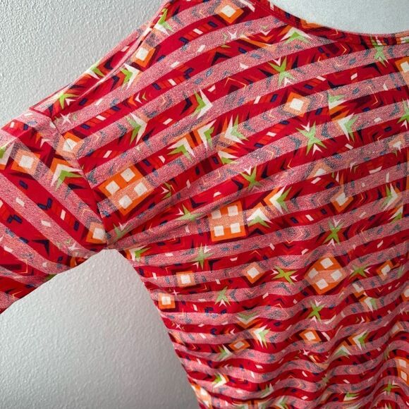LuLaRoe Irma Red Colorful Top High Low Size M - Picture 3 of 12